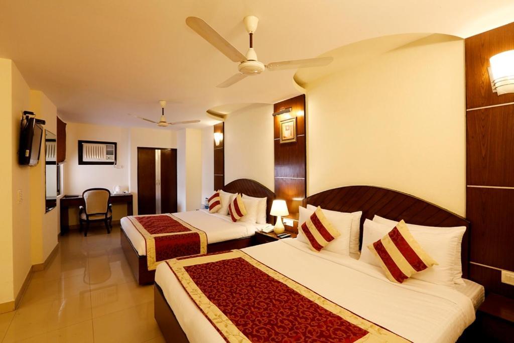 Airport La Sapphire Hotel & Restaurant Nowe Delhi Zewnętrze zdjęcie