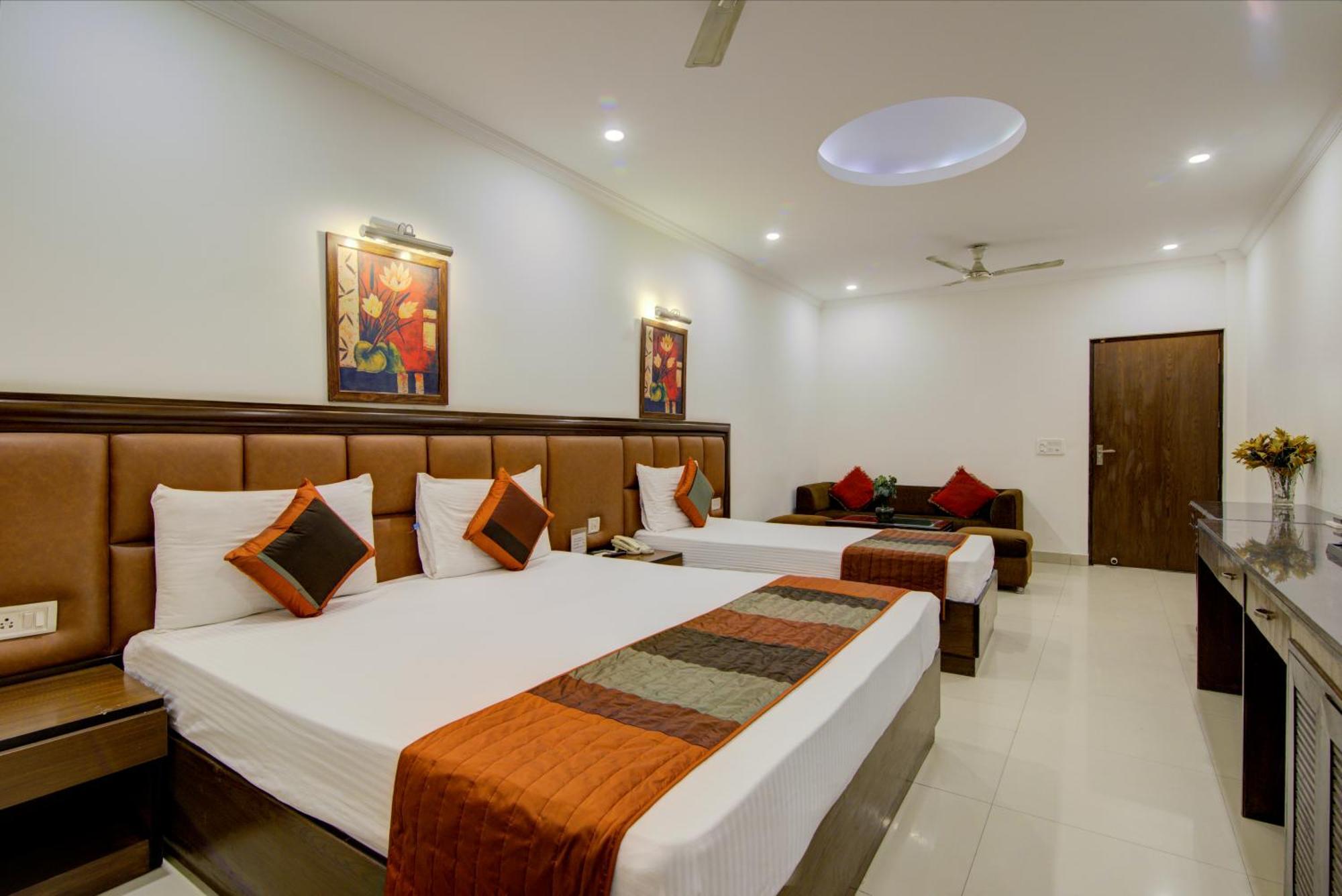 Airport La Sapphire Hotel & Restaurant Nowe Delhi Zewnętrze zdjęcie